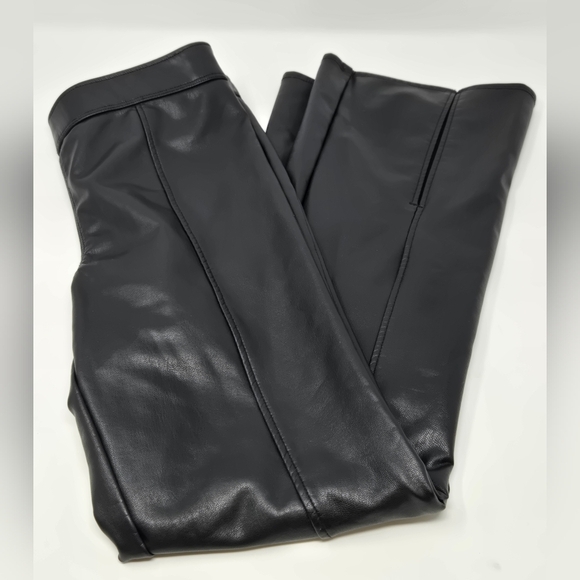 ABERCROMBIE KIDS FAUX LEATHER BLACK PANTS SPLIT CUFF LINED GIRLS YOUTH 9/10 A&F - Picture 1 of 13